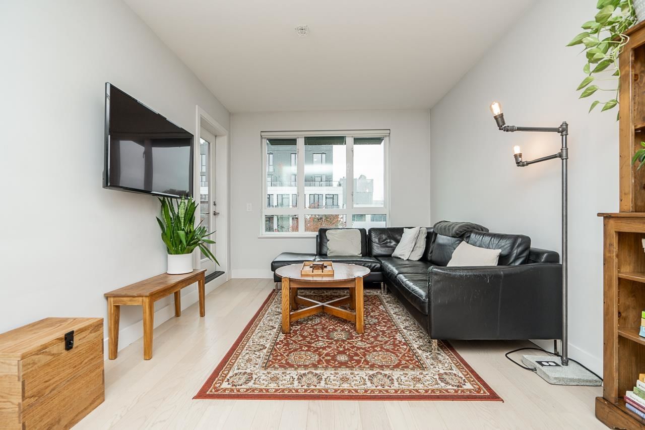 Listing Image 10