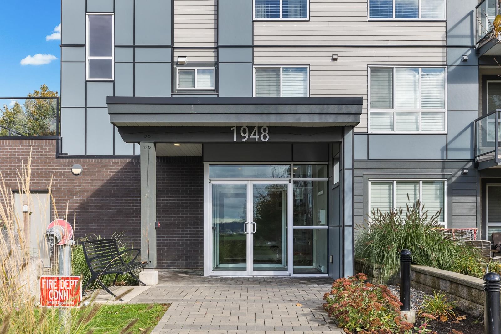 Listing Image 15