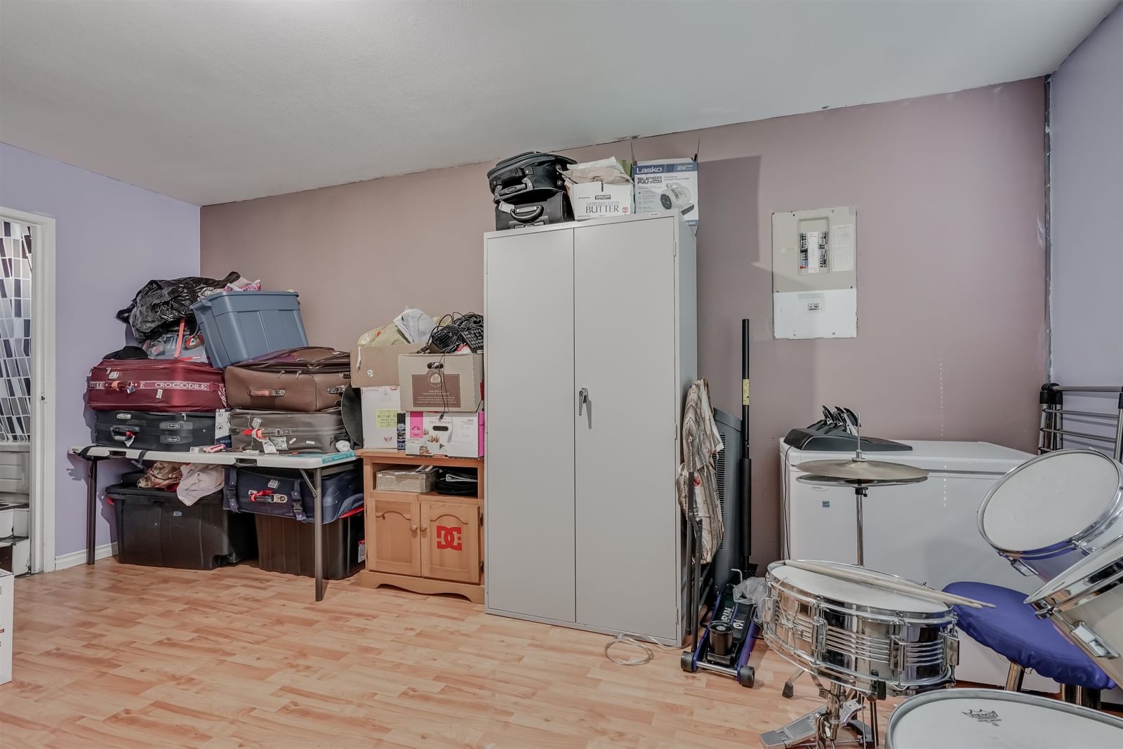 Listing Image 18