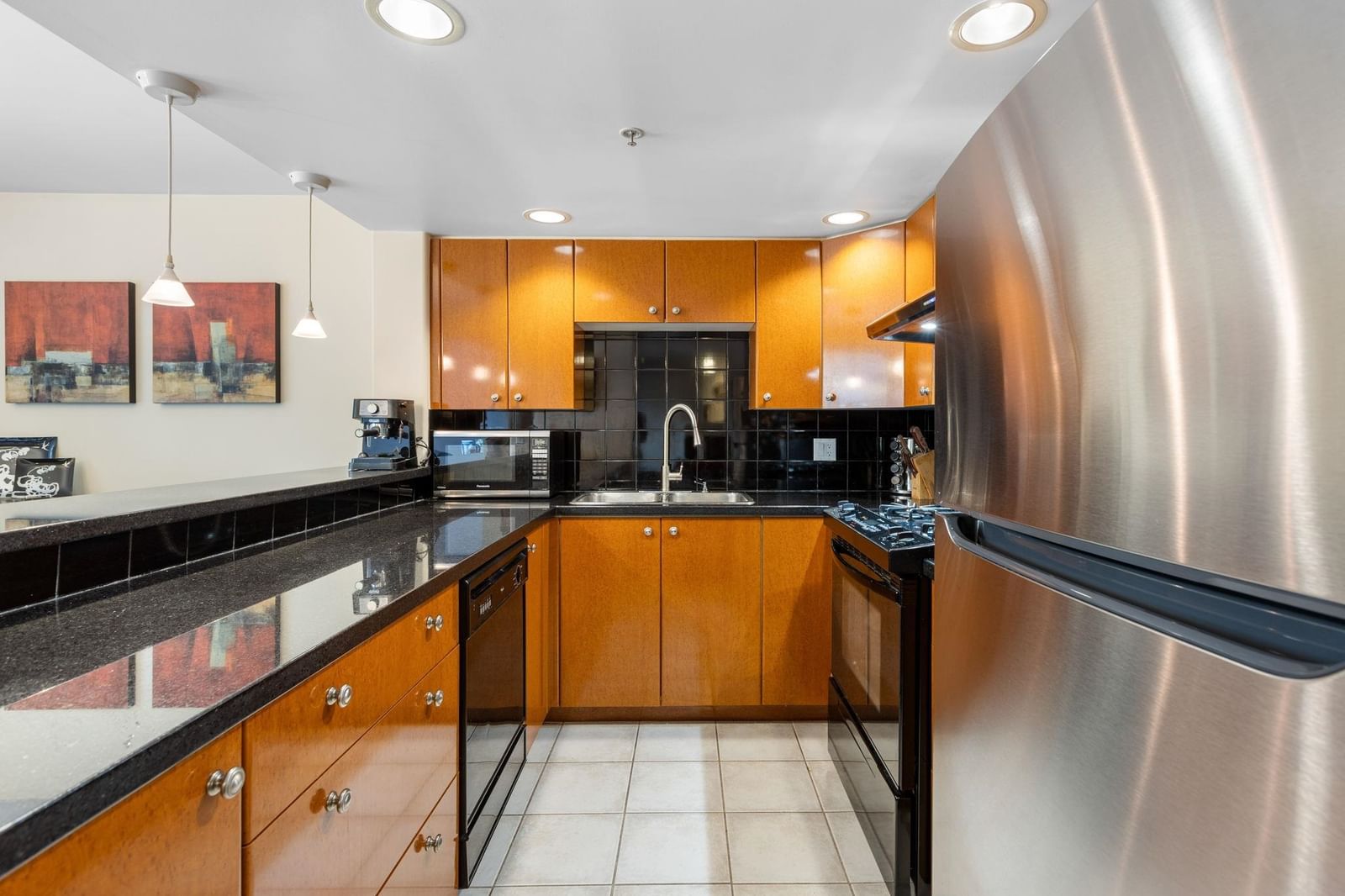 Listing Image 12
