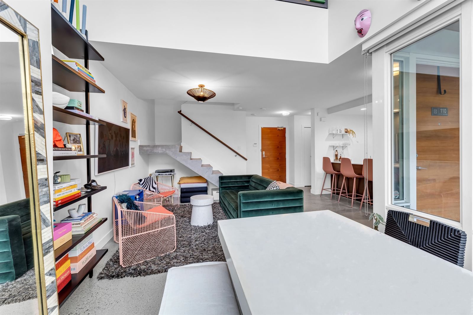 Listing Image 9