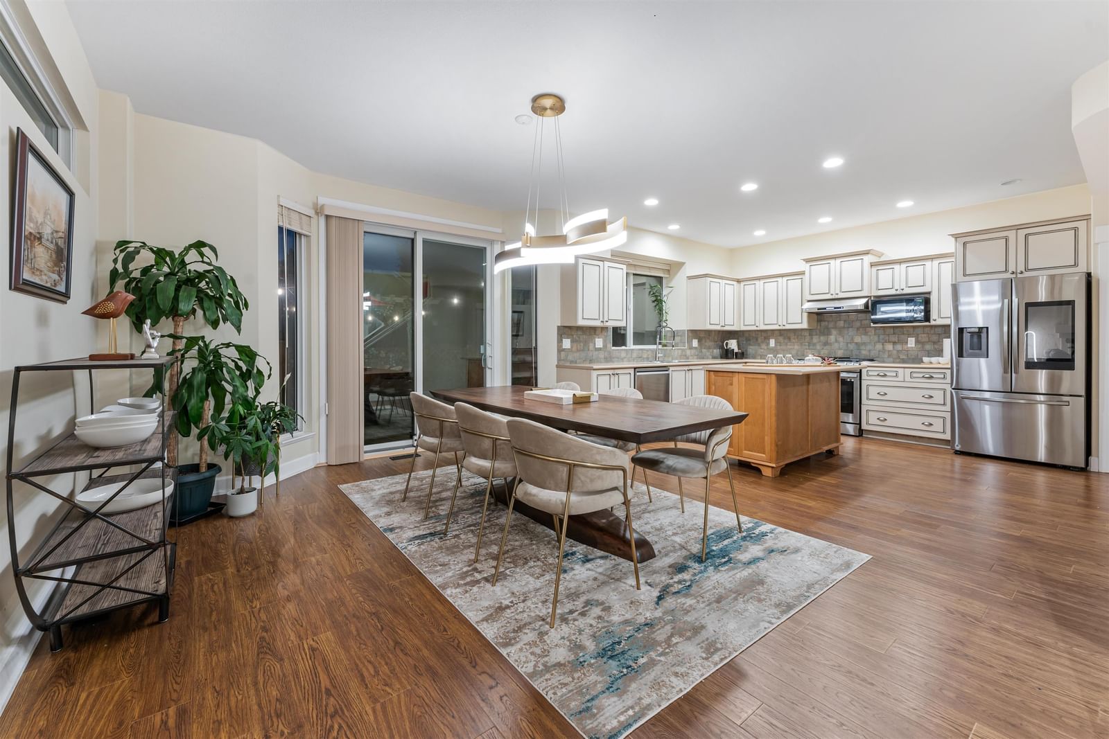 Listing Image 12