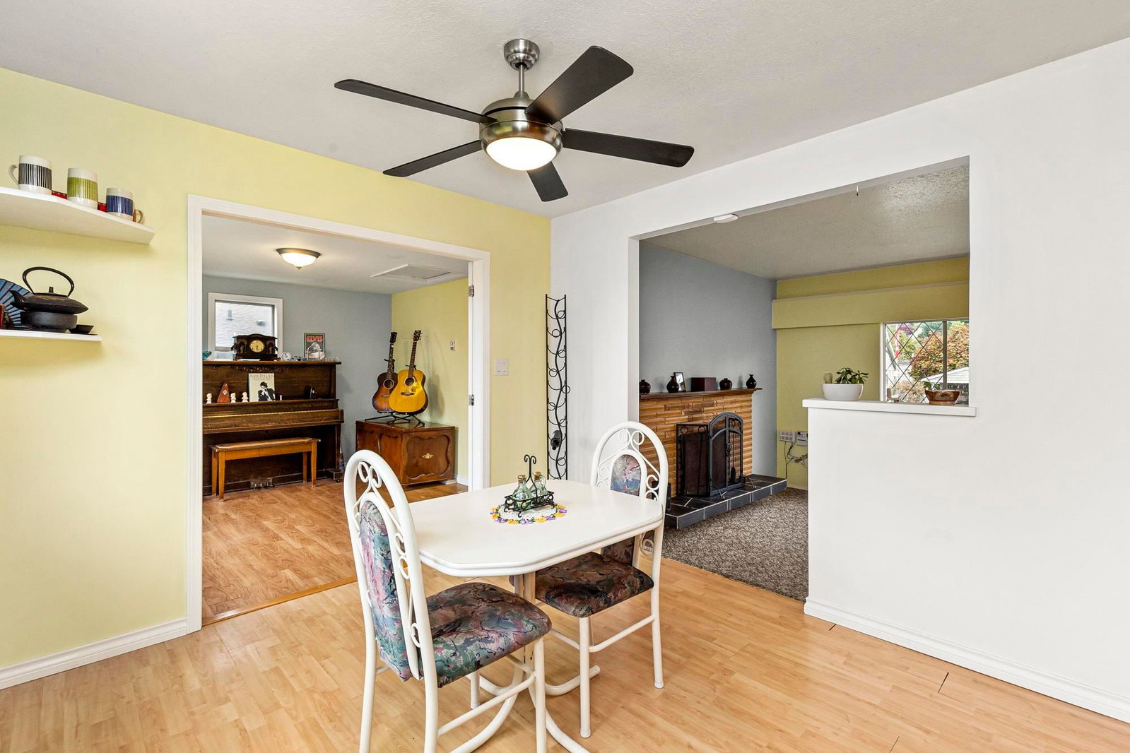 Listing Image 11