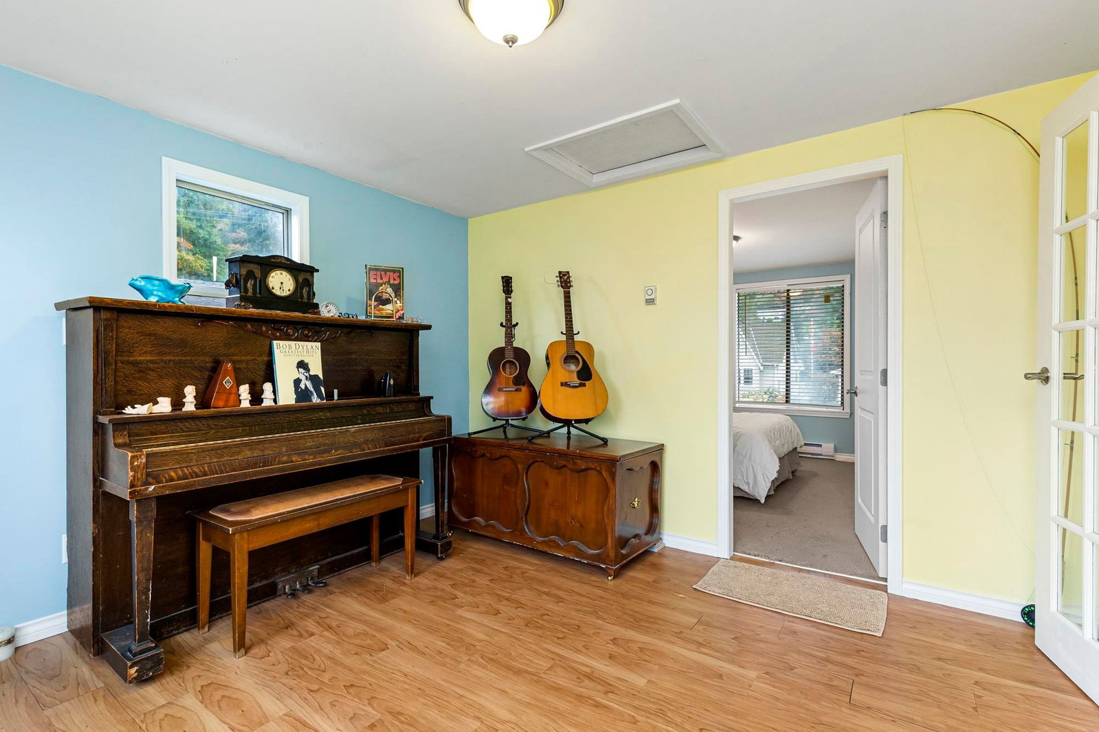 Listing Image 14