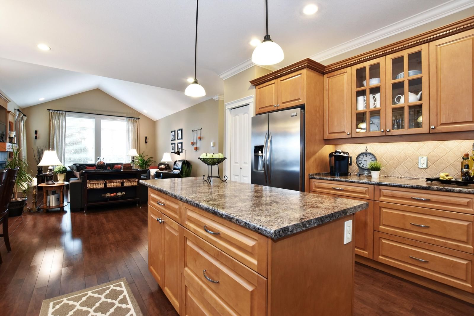 Listing Image 10