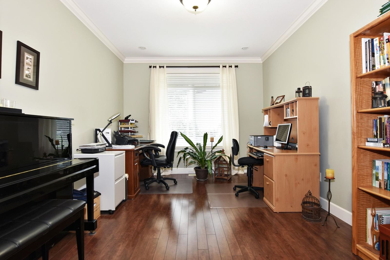 Listing Image 12