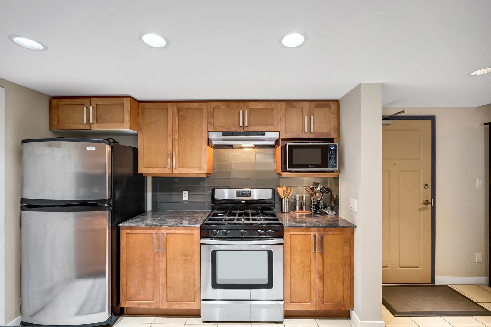 Listing Image 14