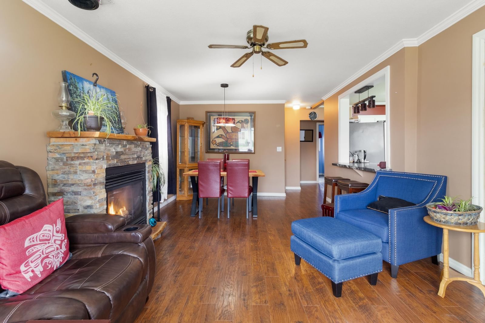 Listing Image 19