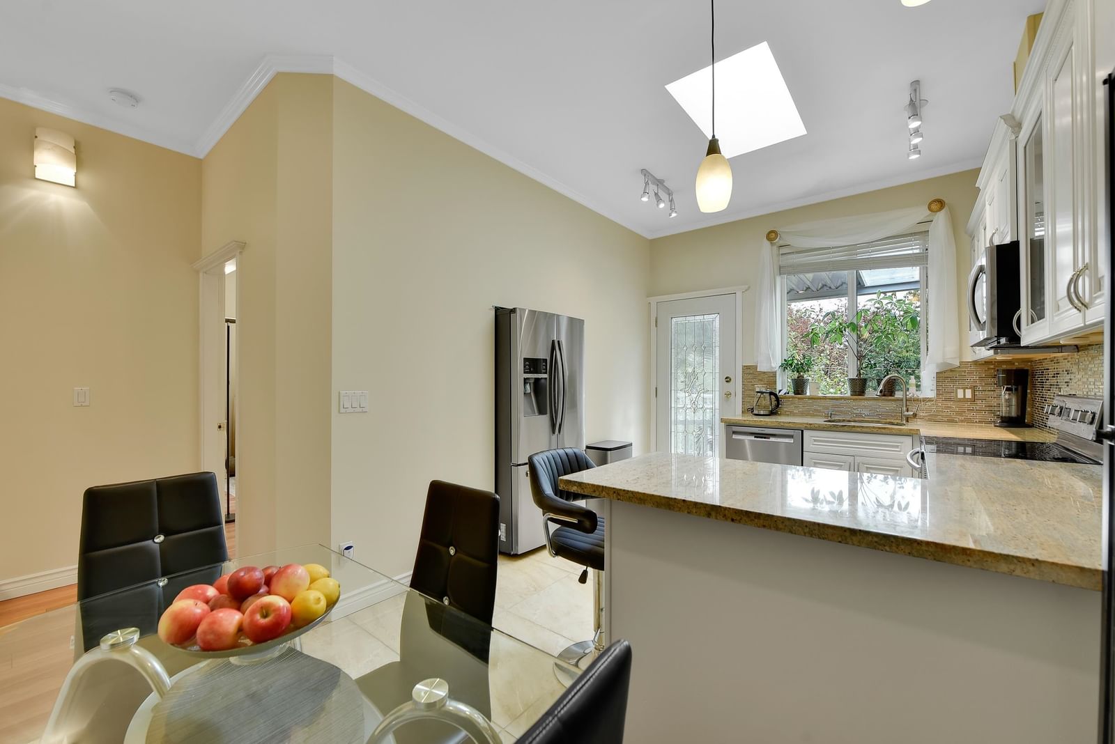 Listing Image 15