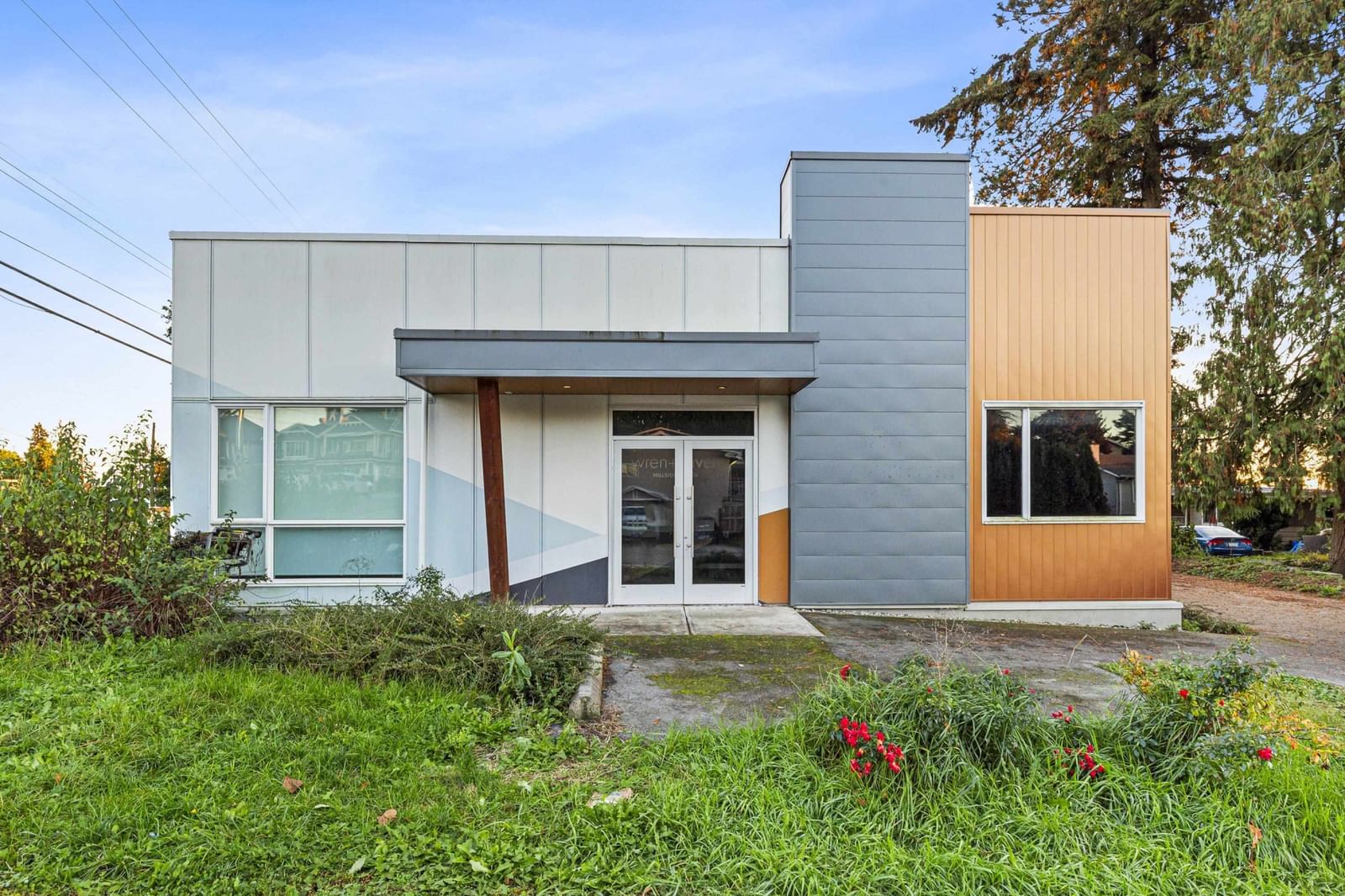 Listing Image 5