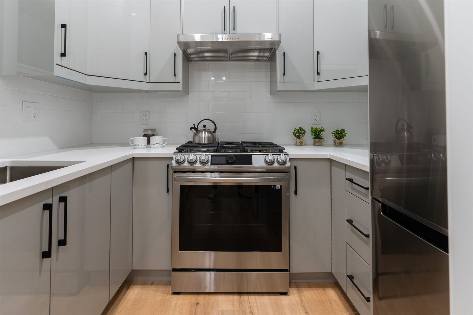 Listing Image 15
