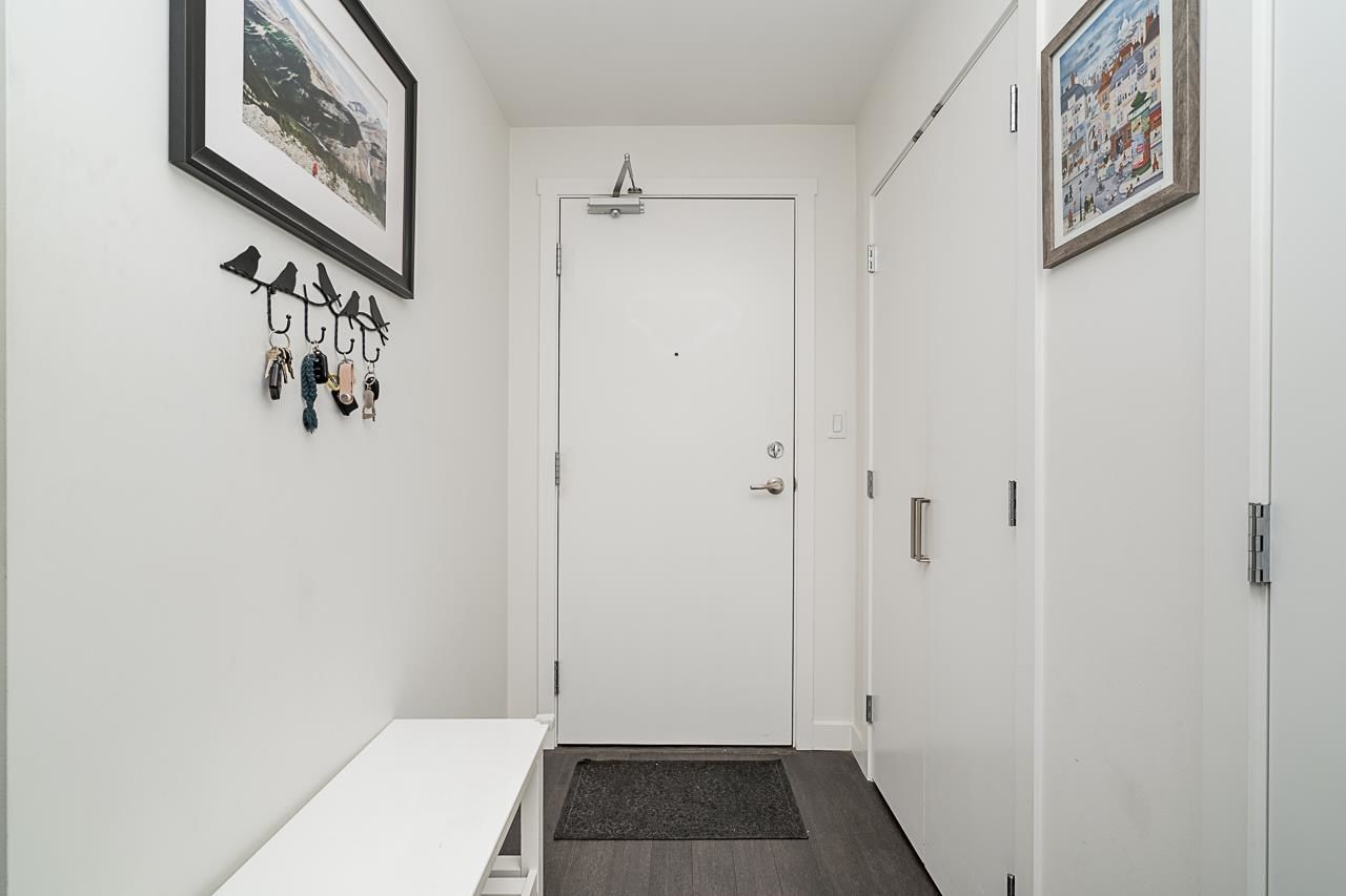 Listing Image 17