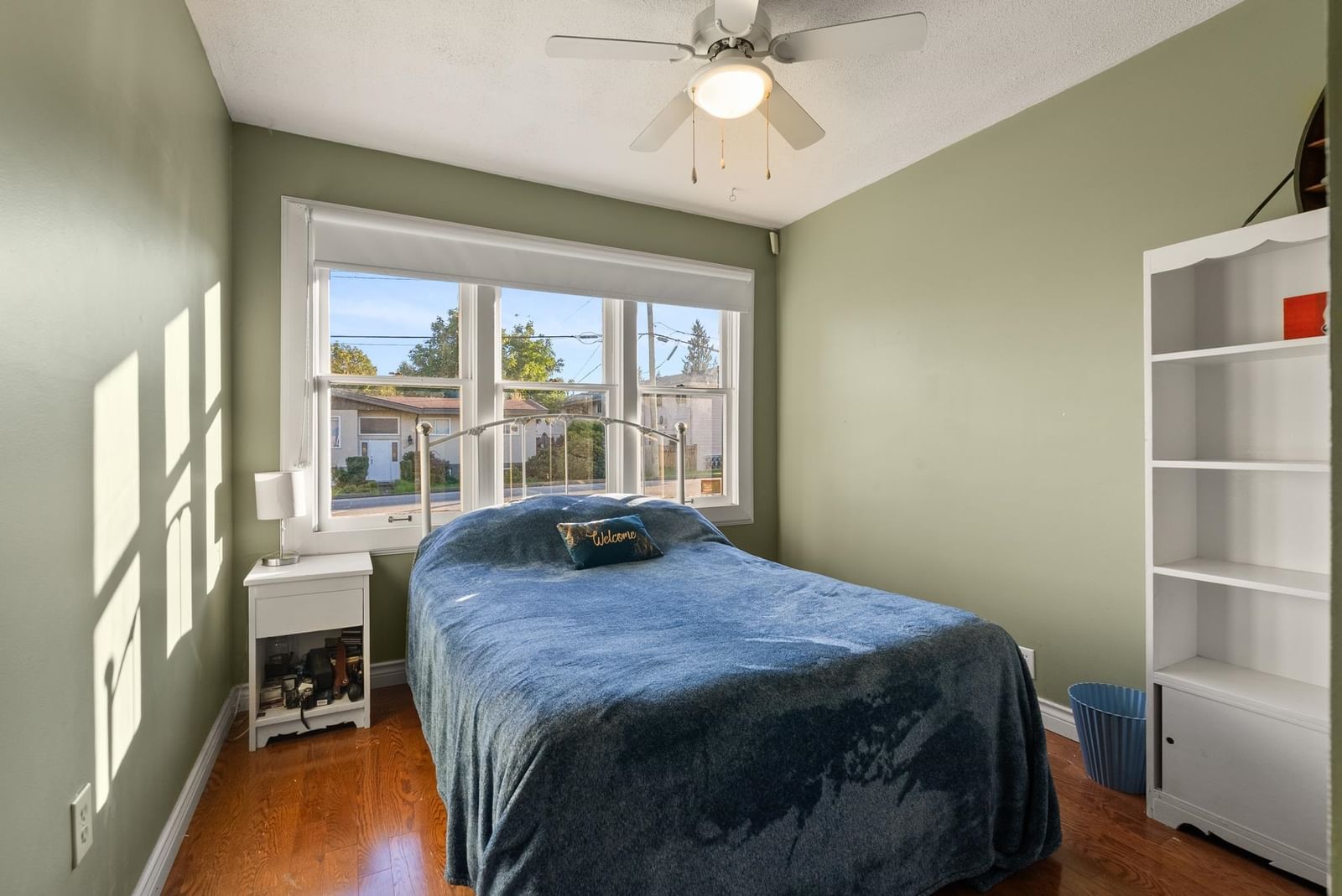 Listing Image 16