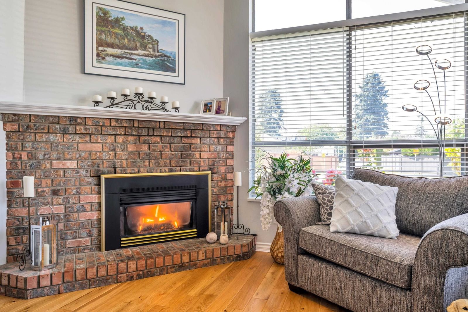 Listing Image 5