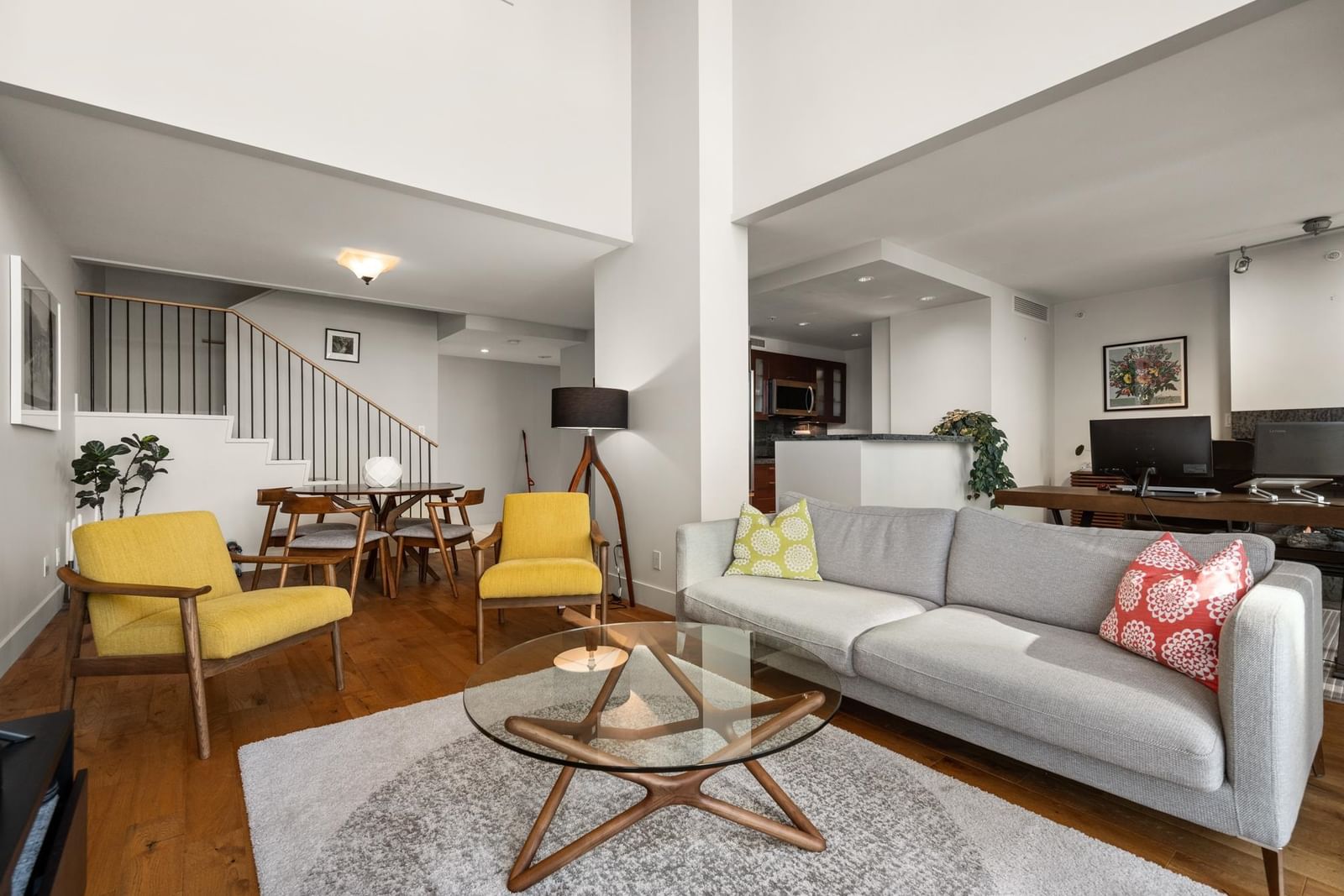 Listing Image 10