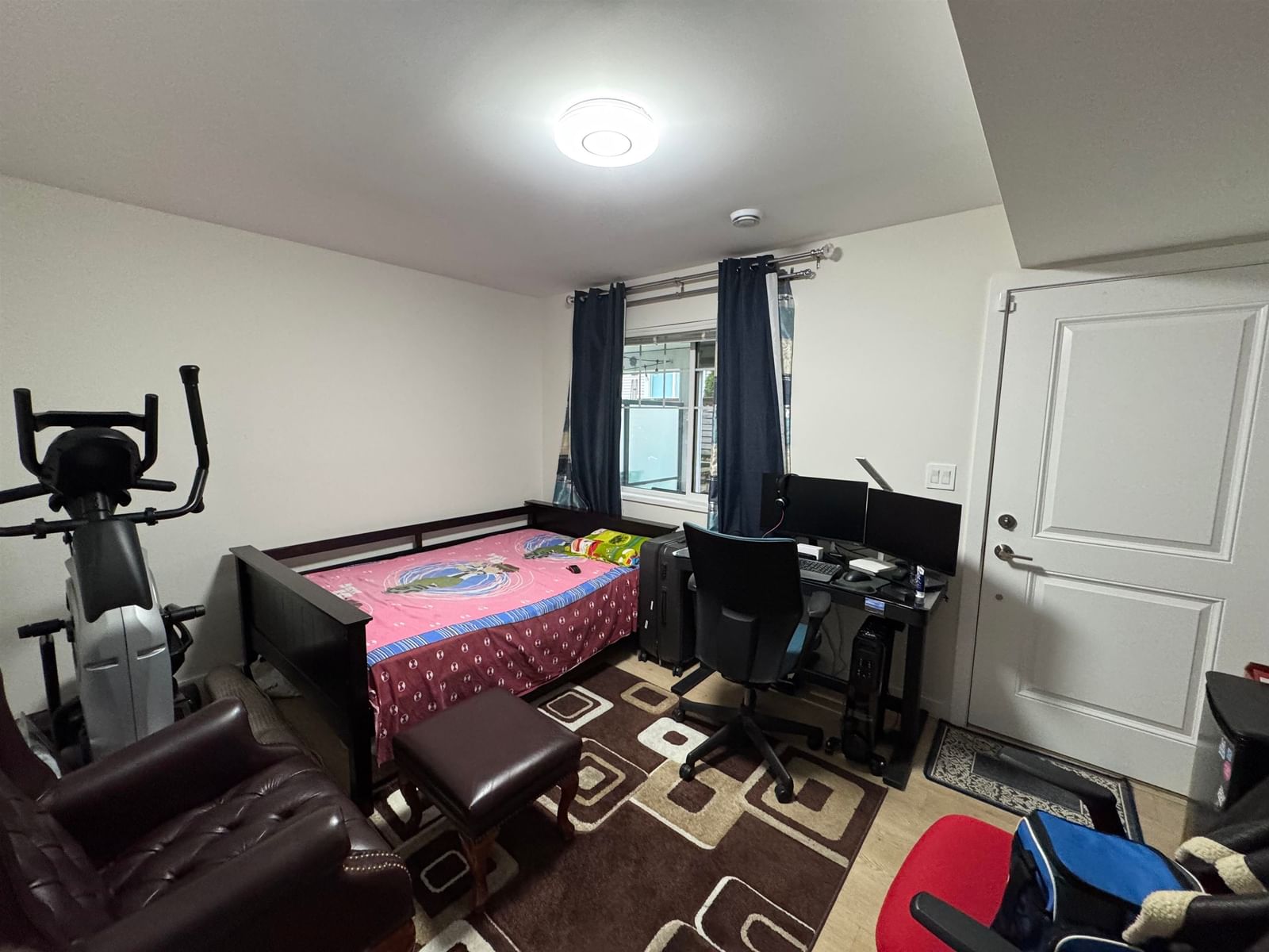 Listing Image 12