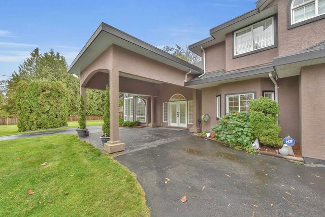 20054 Fernridge Crescent