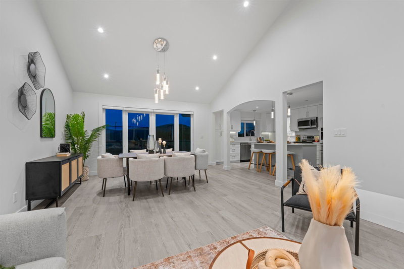 4254 Caddy Road, North Vancouver, V7G 1B7 | Image 2