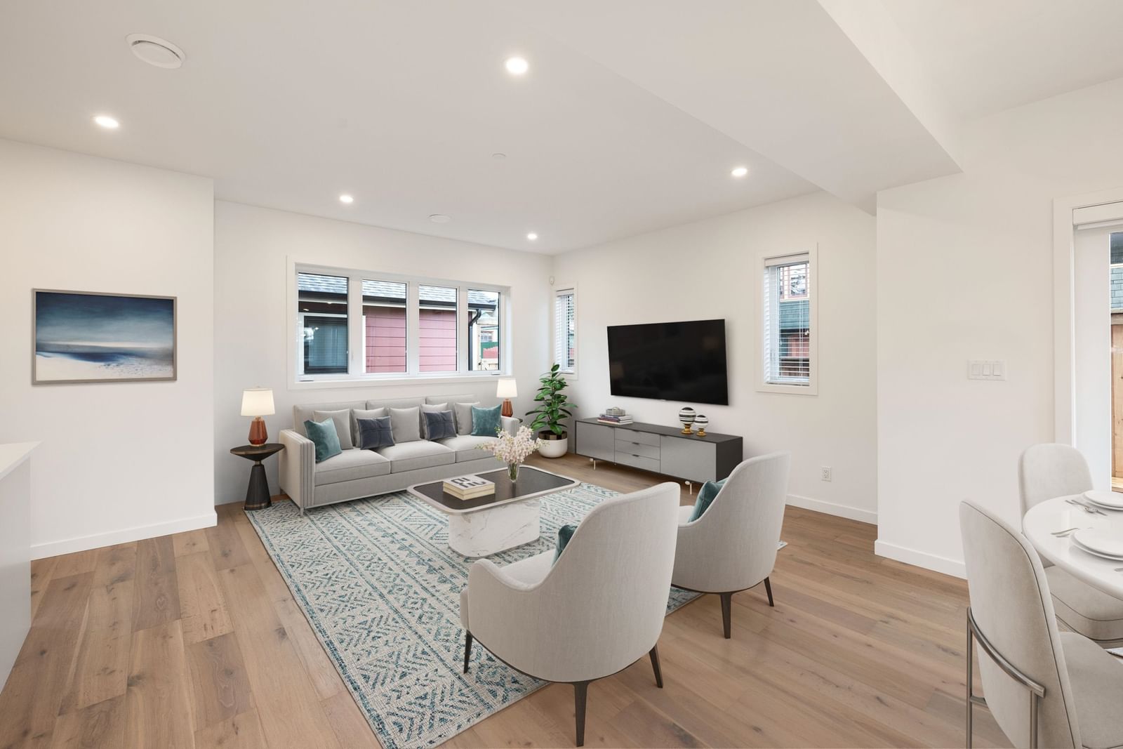 Listing Image 12