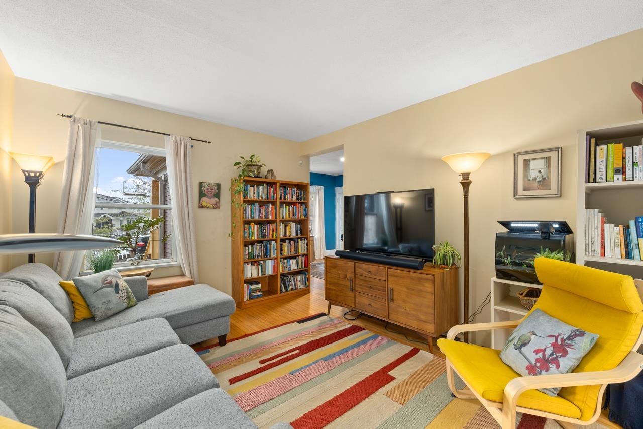 Listing Image 11