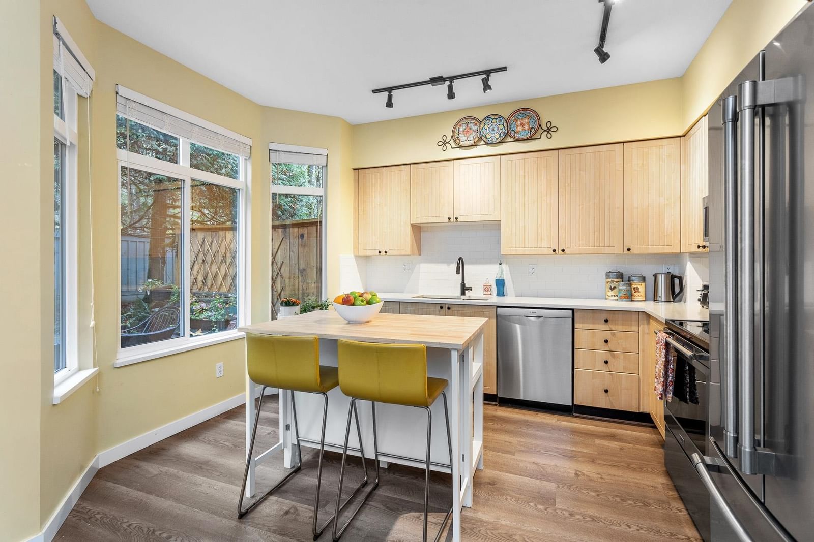 Listing Image 10