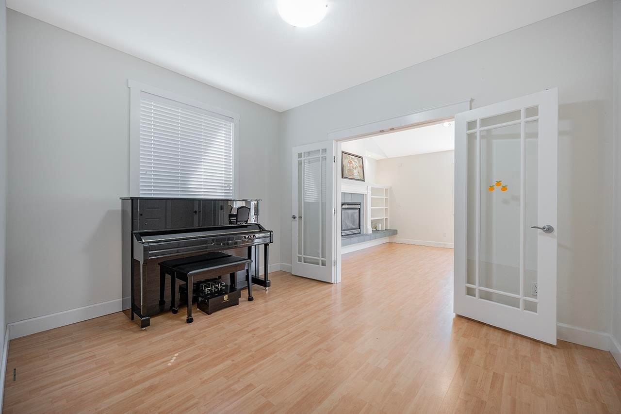 Listing Image 13