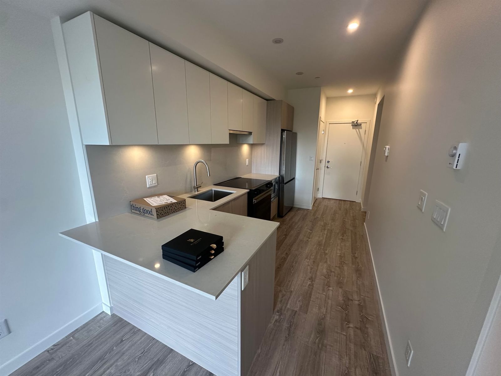 Listing Image 9
