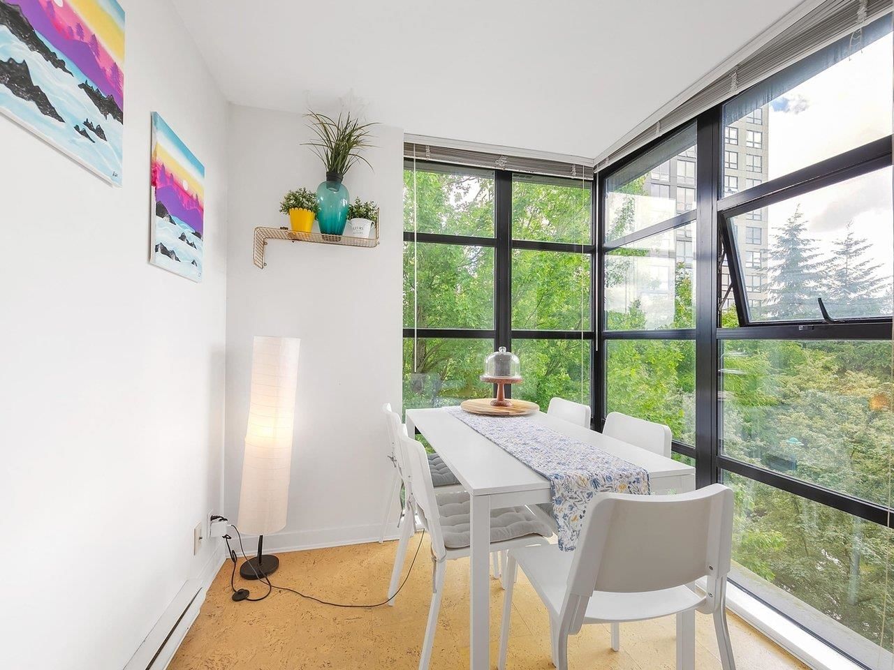 Listing Image 11