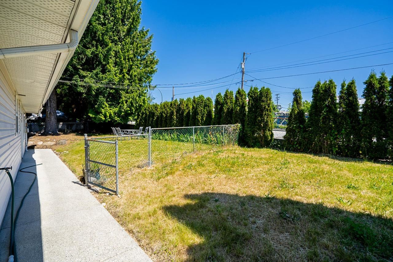 Listing Image 16