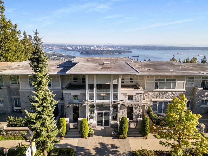 2200 Chippendale Road #202, West Vancouver, British Columbia (MLS R2939535)