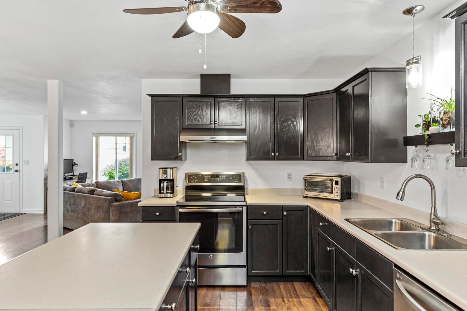 Listing Image 15