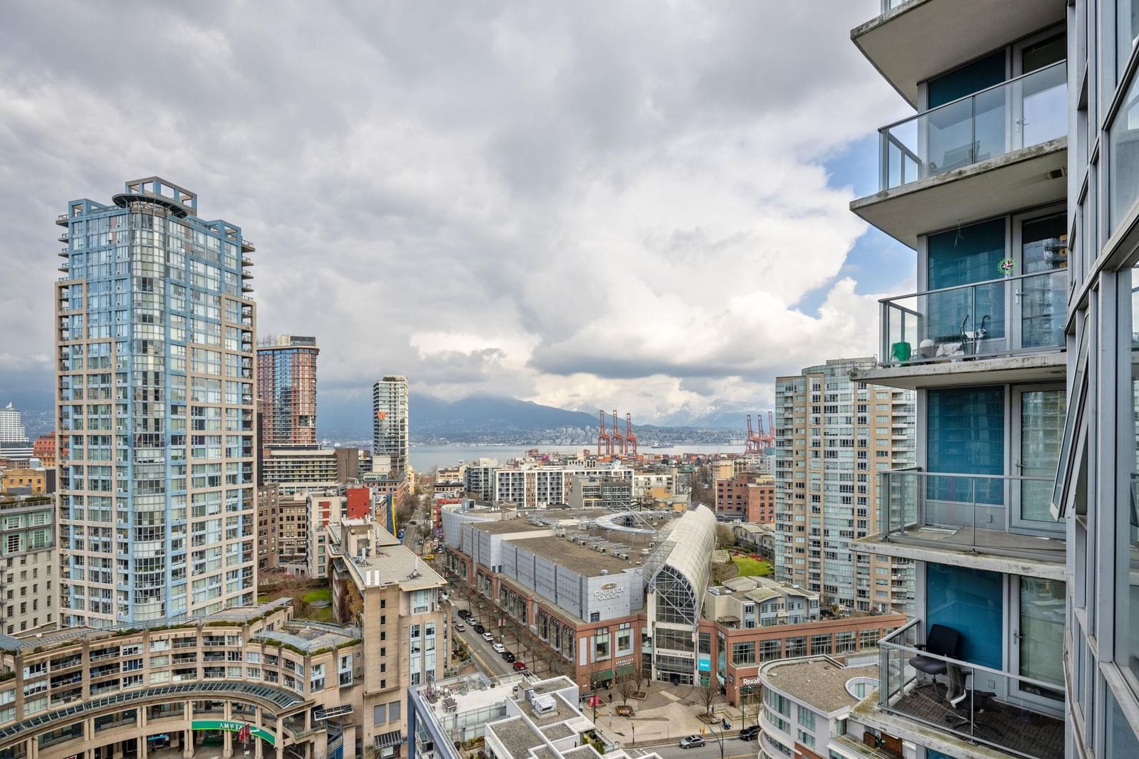 Listing Image 9