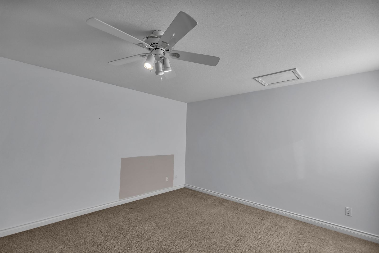 Listing Image 28
