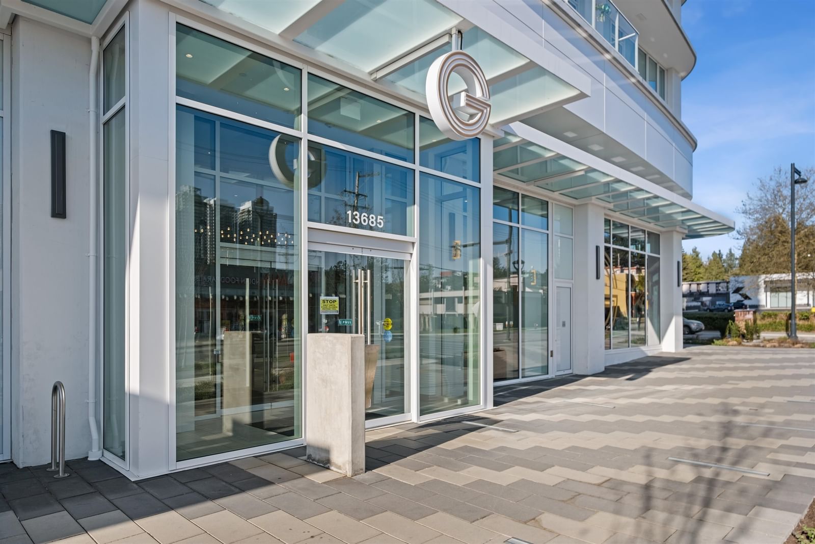 Listing Image 5