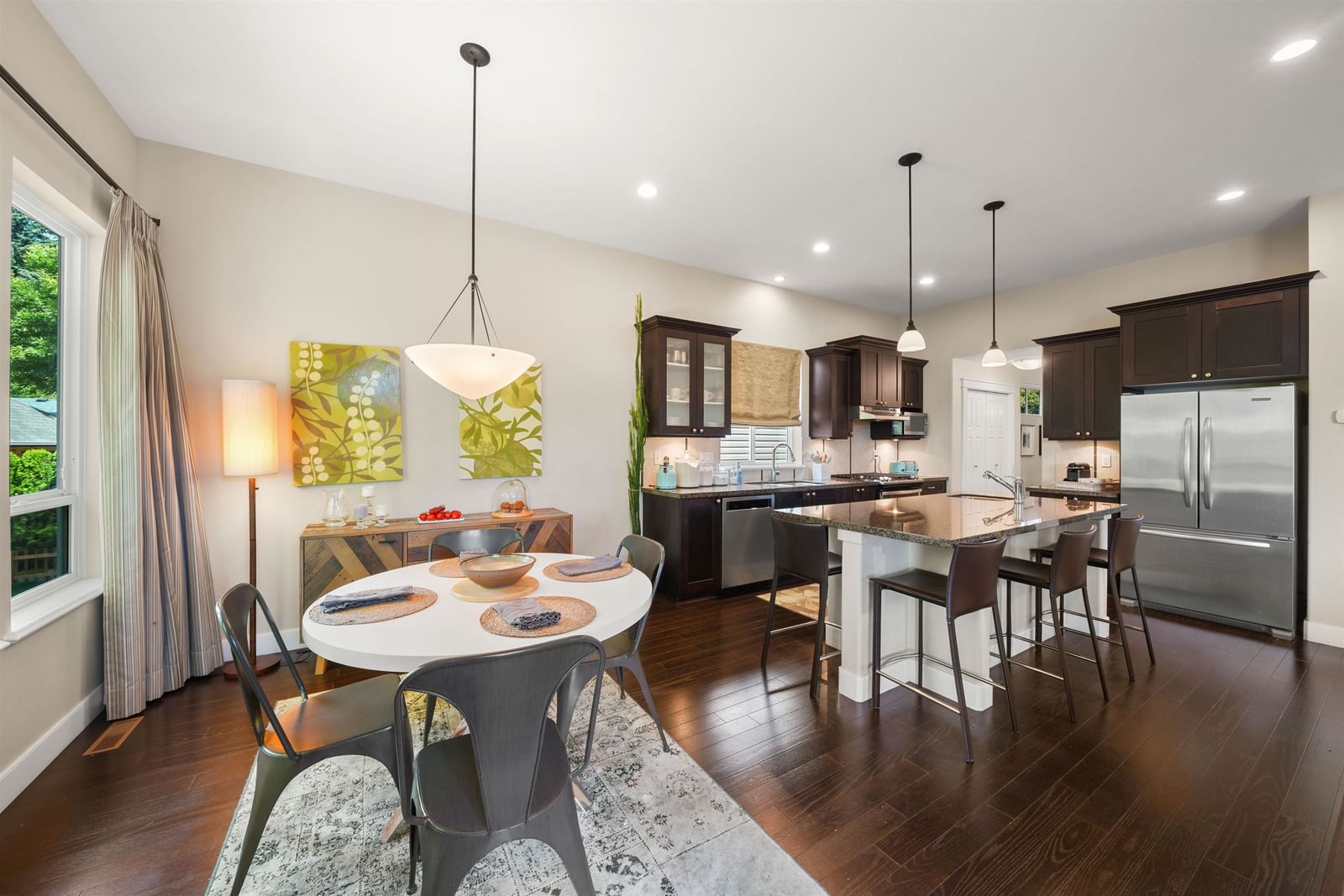Listing Image 10