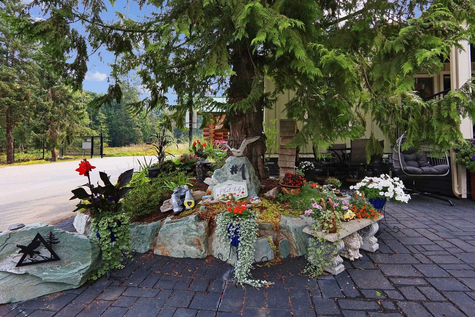 Listing Image 5