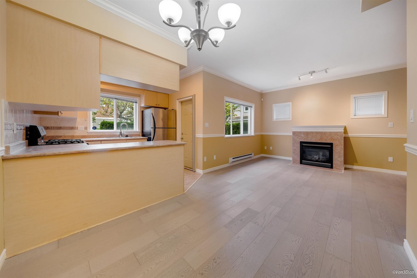 Listing Image 5