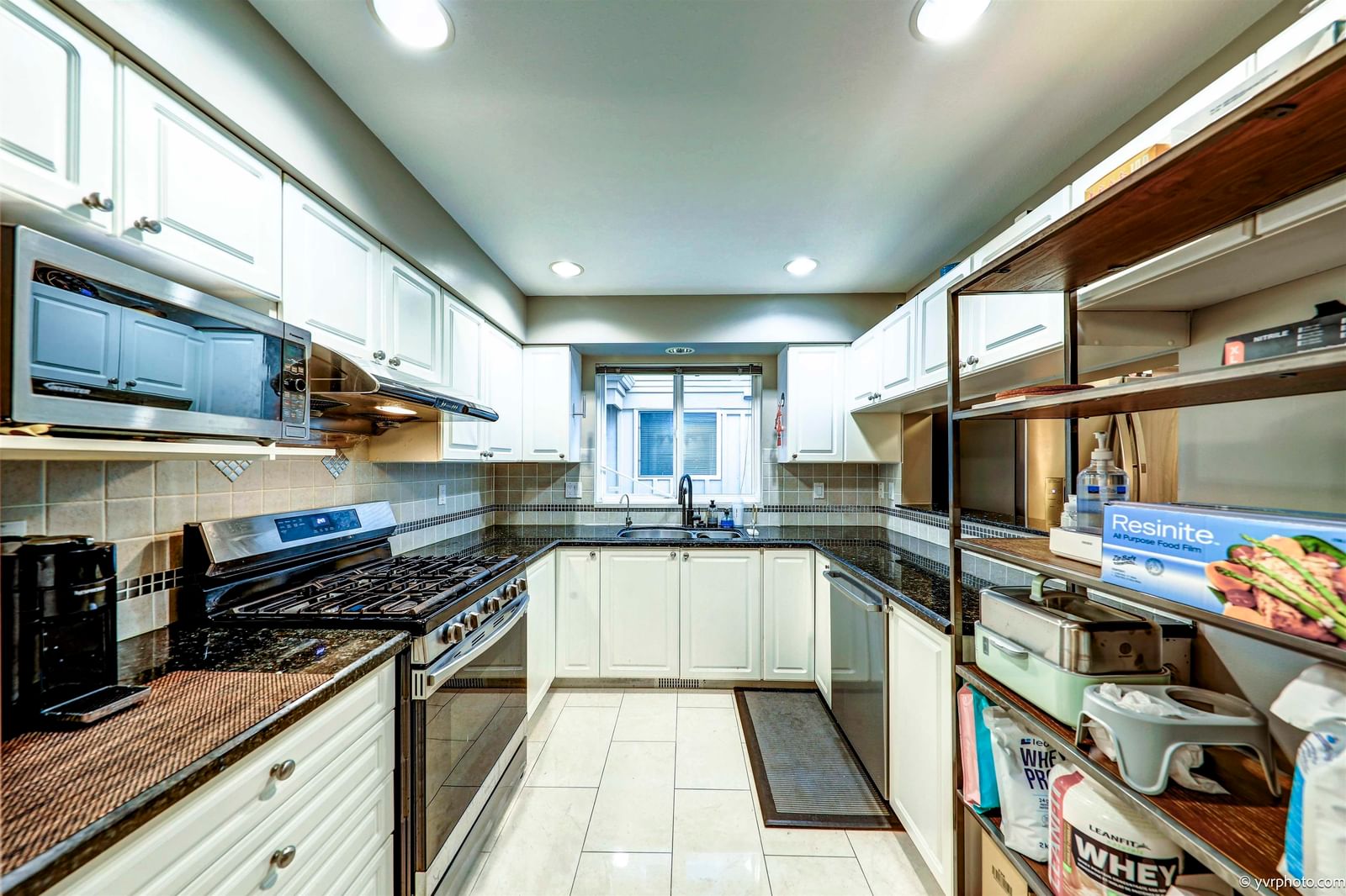 Listing Image 10