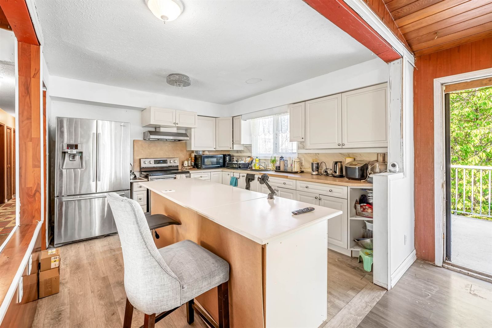 Listing Image 3