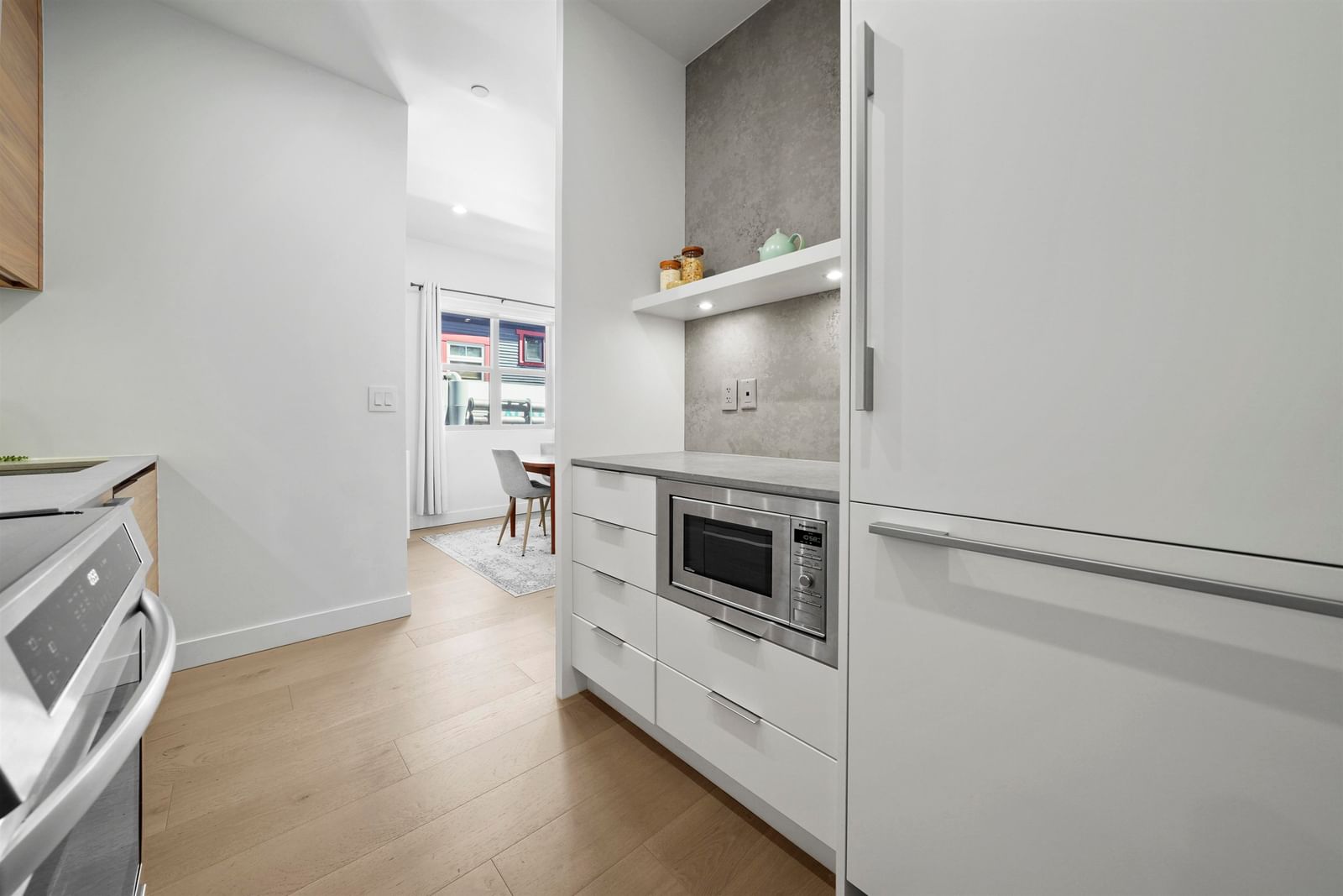 Listing Image 19