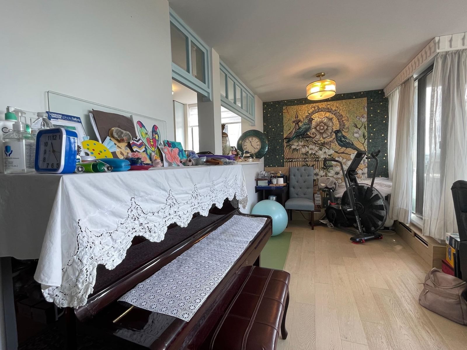 Listing Image 8