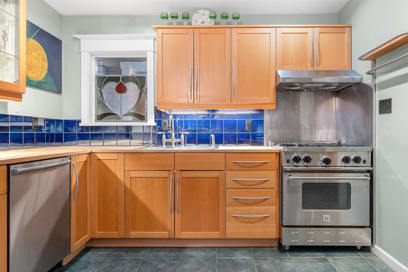 Listing Image 10