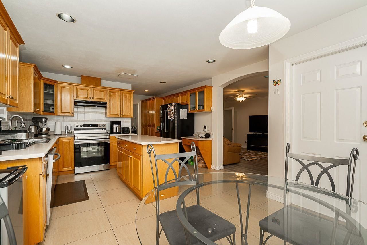 Listing Image 6