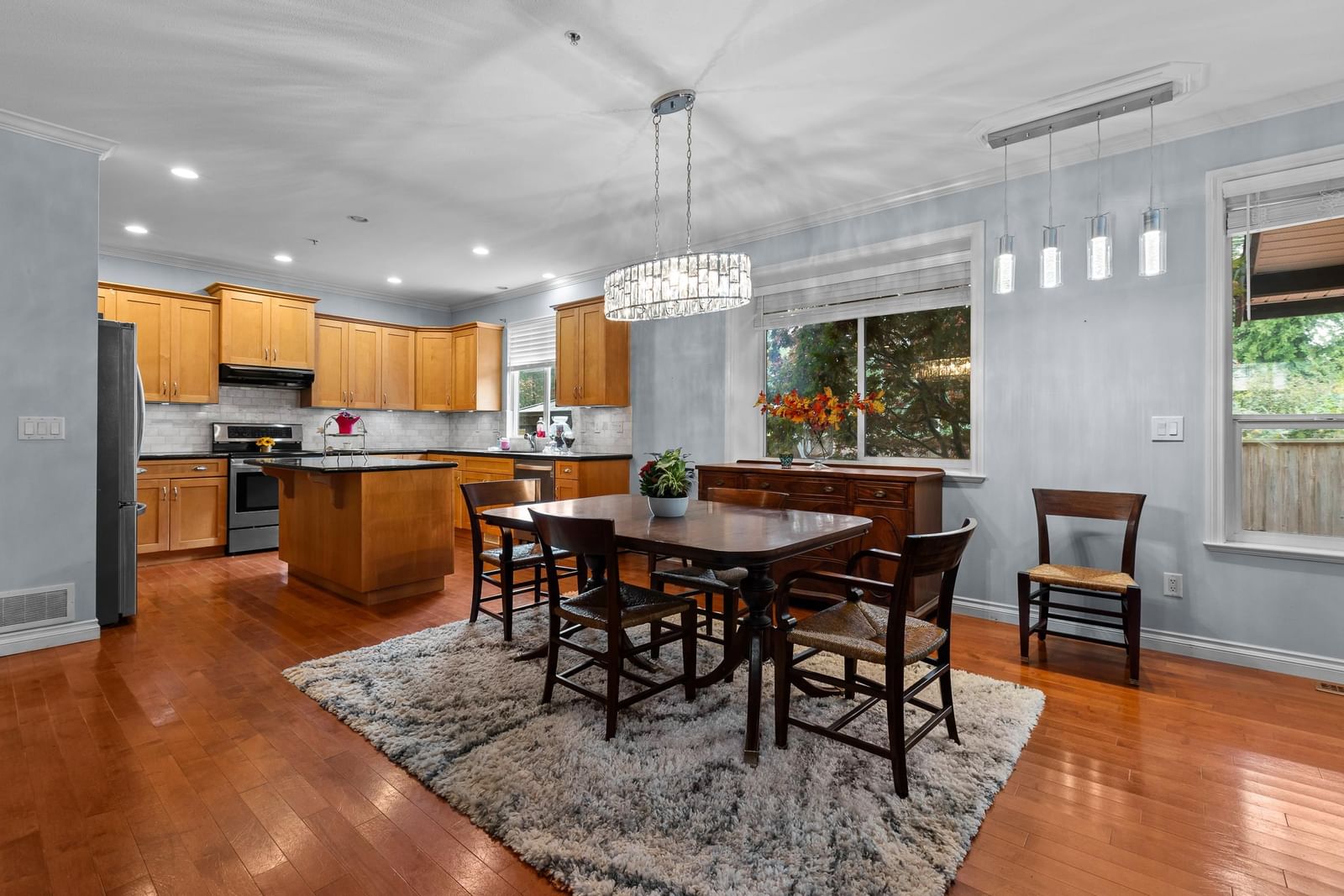 Listing Image 10