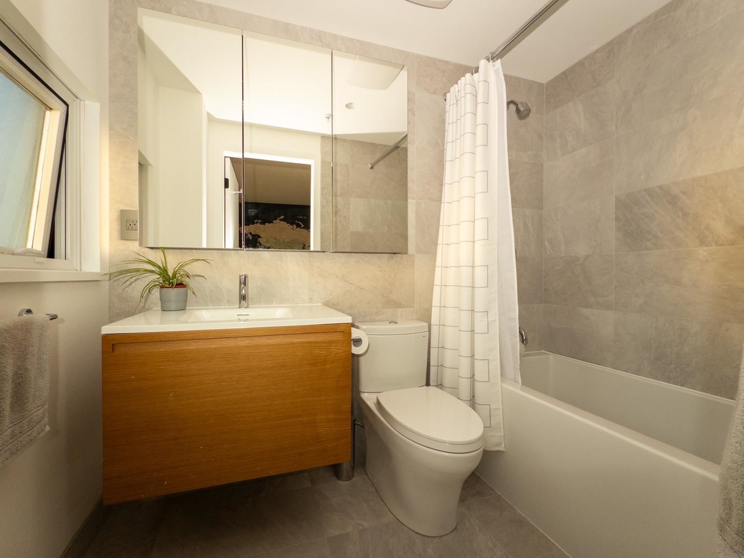 Listing Image 28