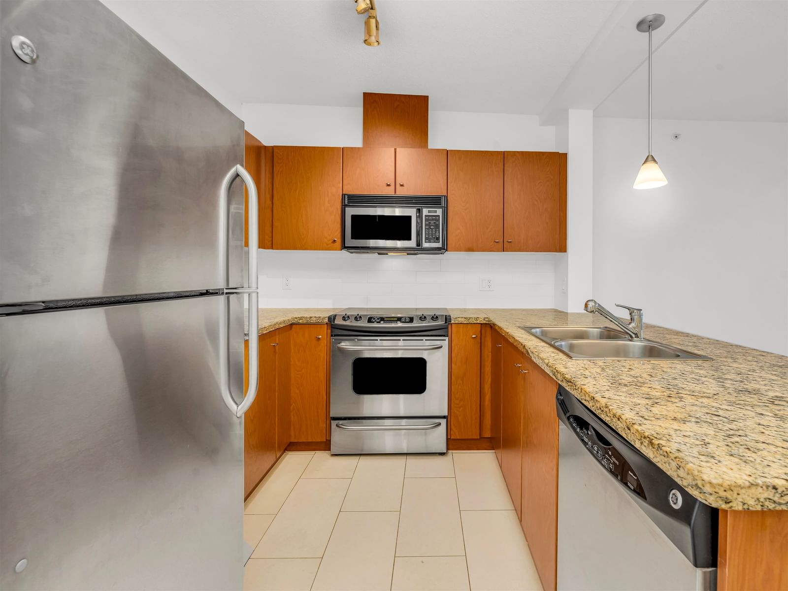 Listing Image 14