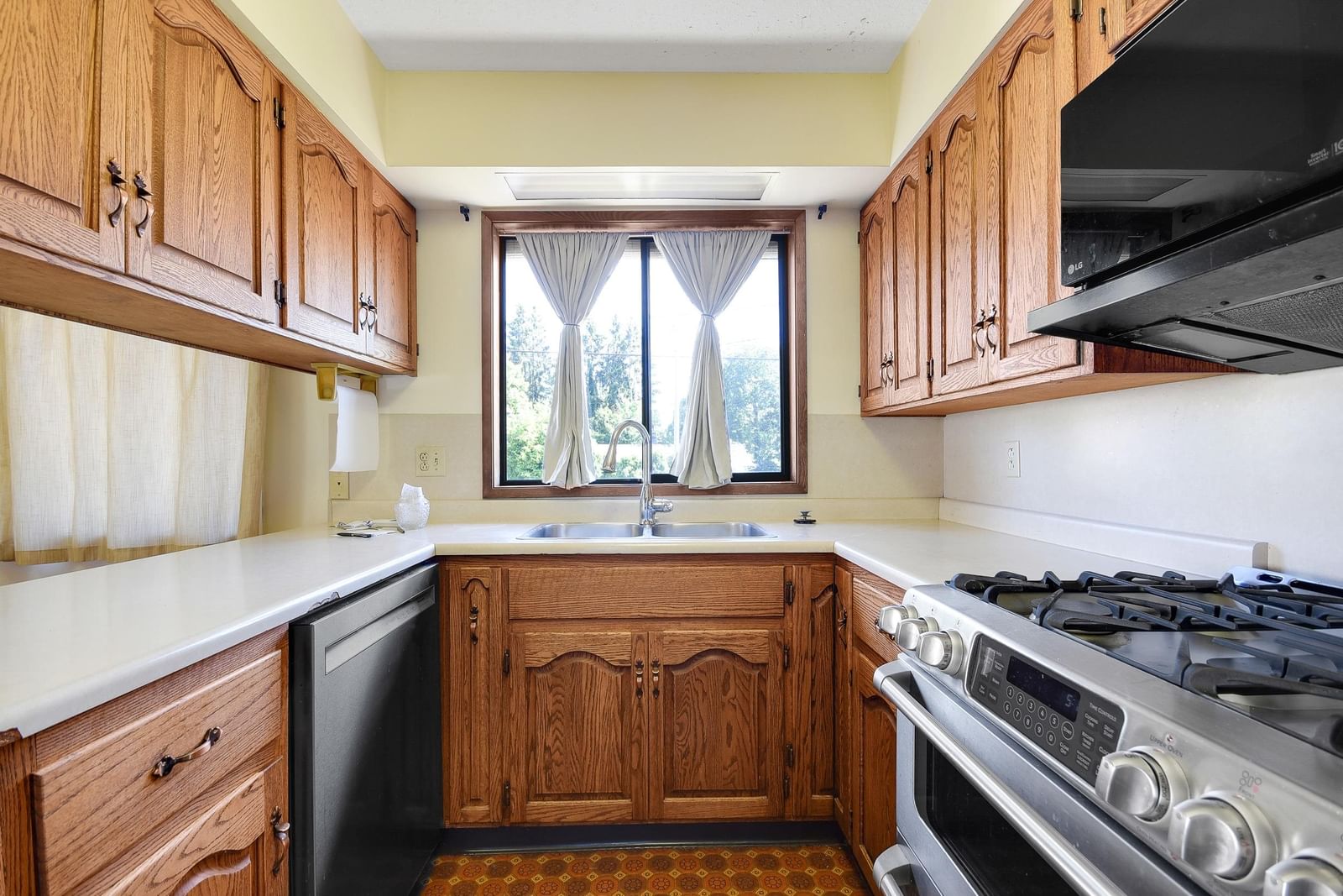 Listing Image 13
