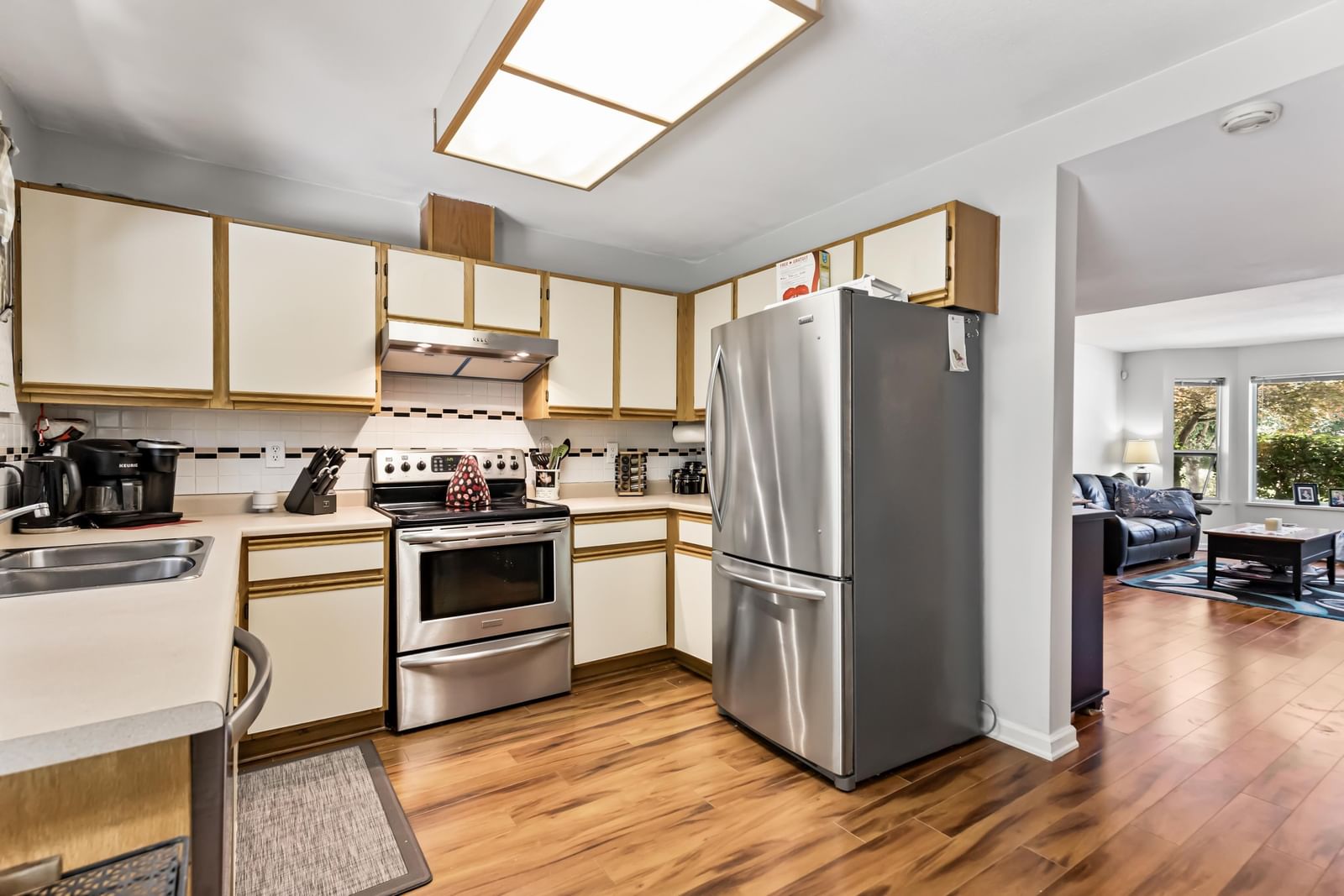 Listing Image 15