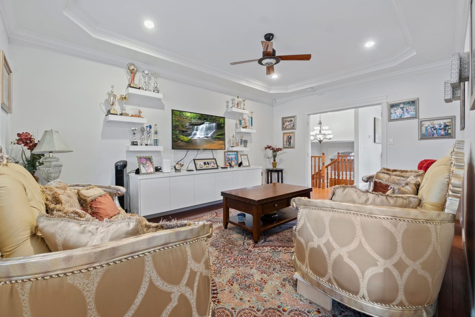 Listing Image 9