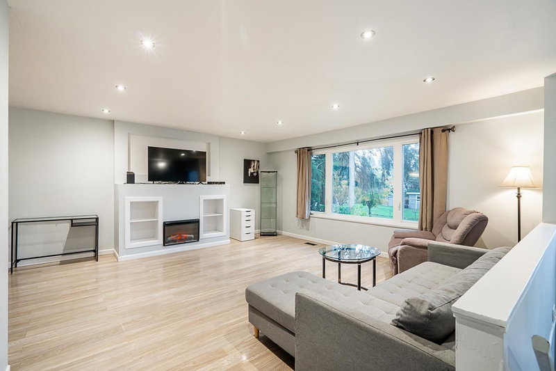 14486 109 Avenue, Surrey, V3R 1Y1 | Image 3